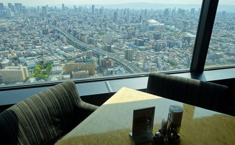 ホテル大阪ベイタワーの朝食バイキングを最上階レストラン「エアシップ」で食べた感想