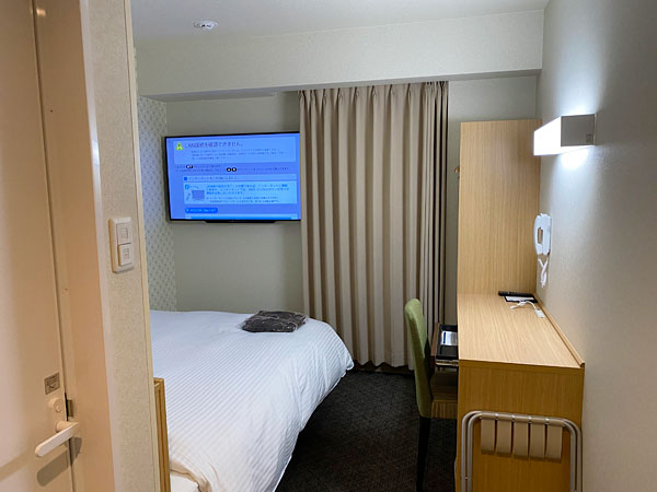 【ABホテル堺東】部屋に入ってすぐに撮影した写真