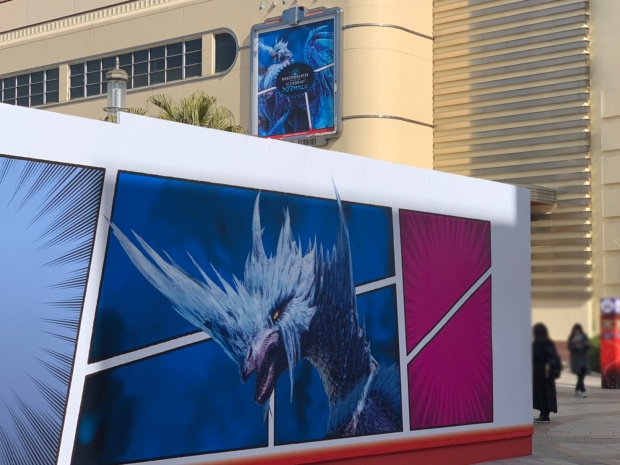 クールジャパン2020モンスターハンターの看板