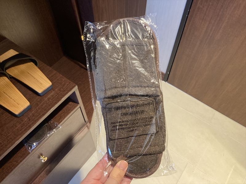 京都センチュリーホテル客室の使い捨てスリッパ