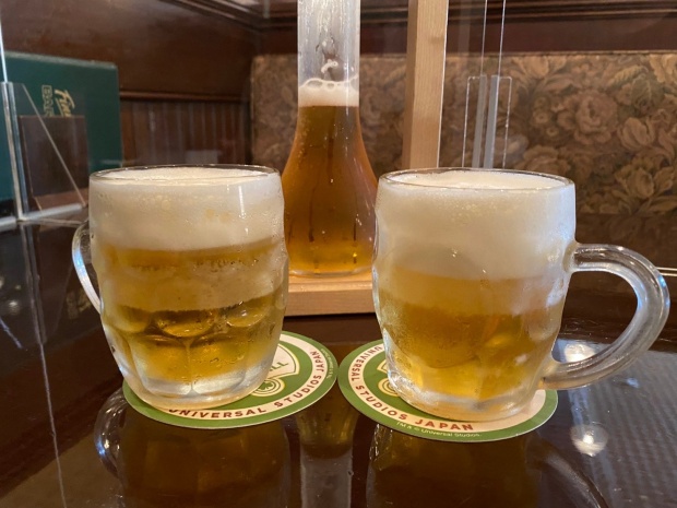 フィネガンズバ―&グリルのビール（ハーフヤード）