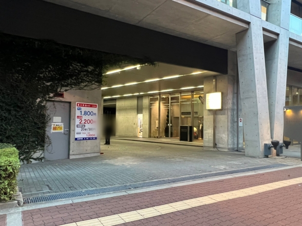 駐車場（大阪梅田）