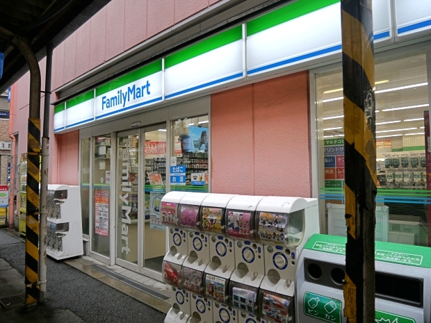 なんば楽座のファミリーマート