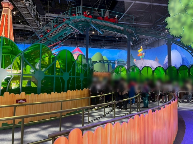 スヌーピーのフライング・エース・アドベンチャーの待ち列