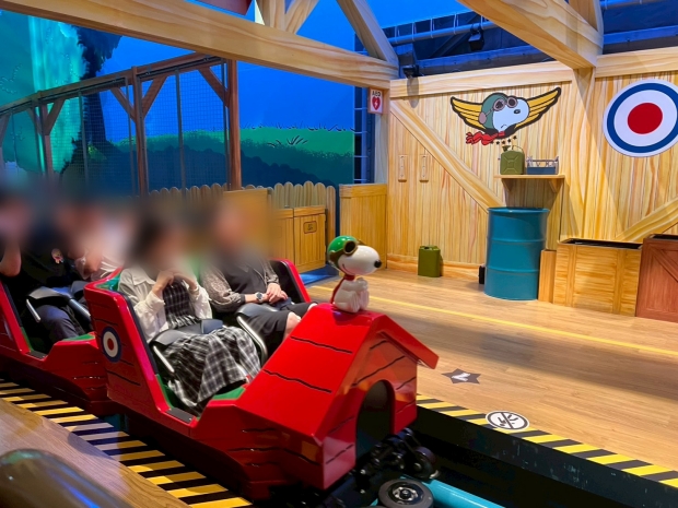 スヌーピーのフライング・エース・アドベンチャーのライド