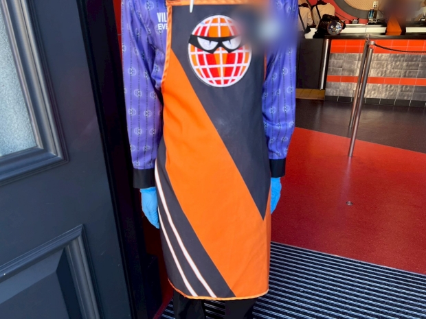 イーブル・イーツのクルー